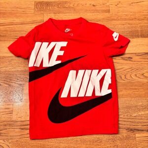 Nike‎ Kids Red Graphic TShirt Tee Shirt Size 5 4-5 Years